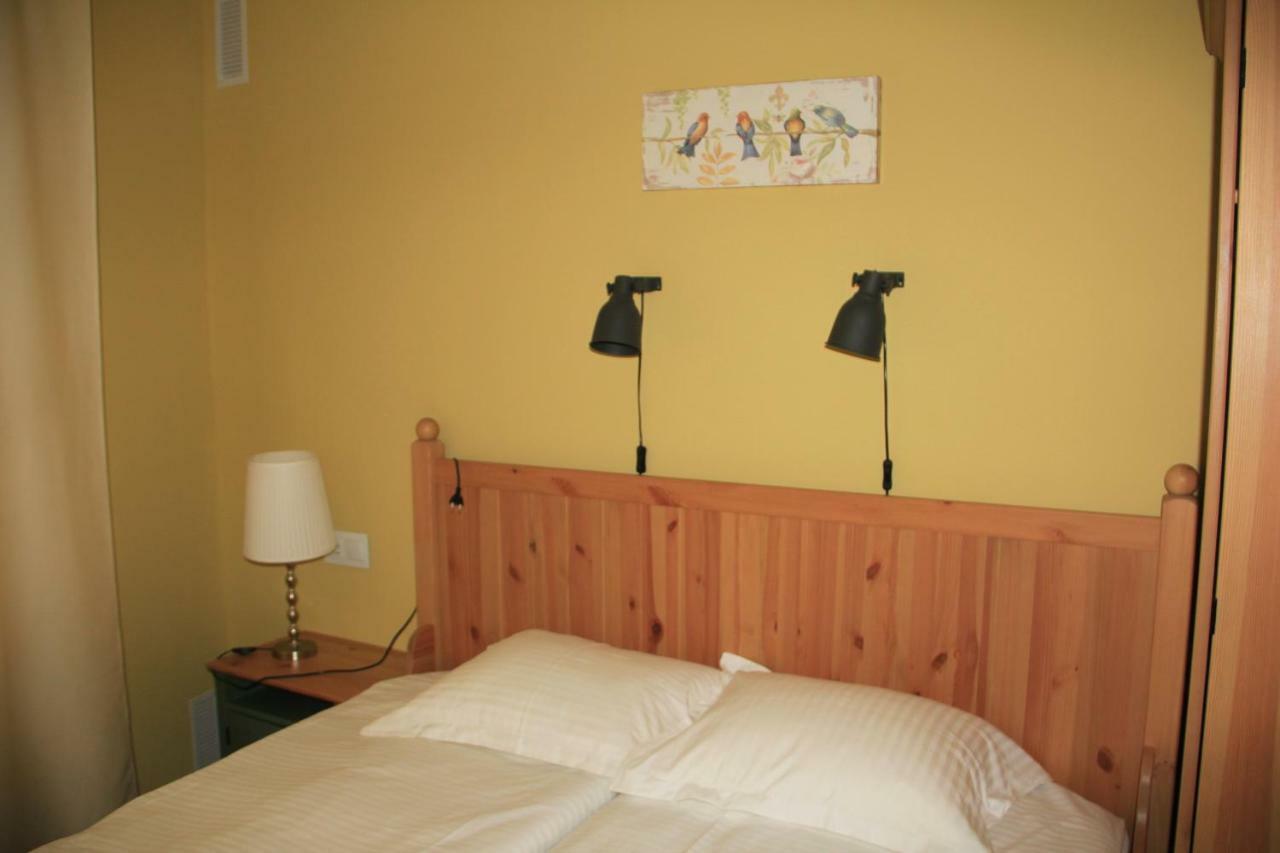 La Vela Blanca Apartment Roses Exterior photo
